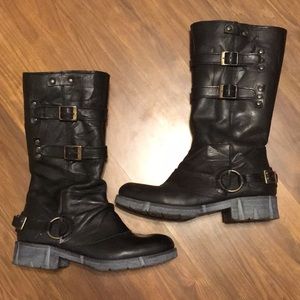 Moto black boots